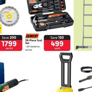Tool set at Makro