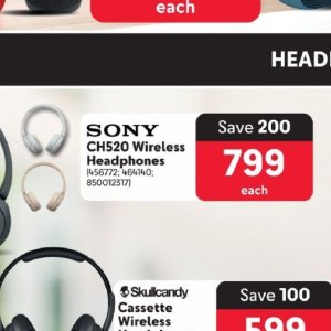 Headphones at Makro