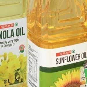 Sunflower oil at Spar