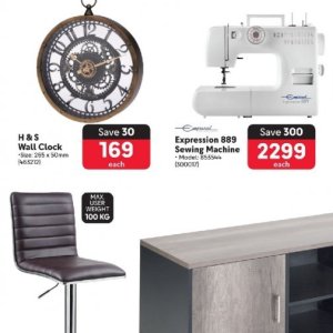 Clock at Makro