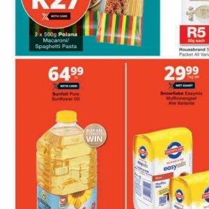 Sunflower oil at Checkers