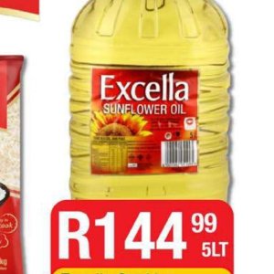 Sunflower oil at Take n Pay