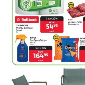 Sun spray nivea  at Makro