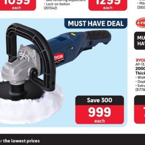   at Makro