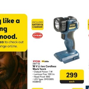Charger at Makro