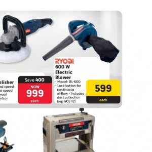   at Makro