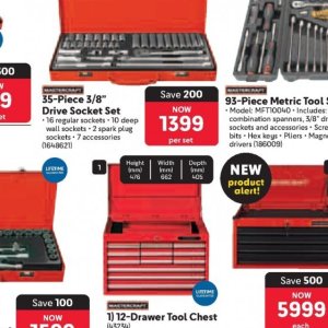 Plug at Makro