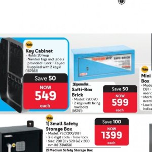 Labels at Makro